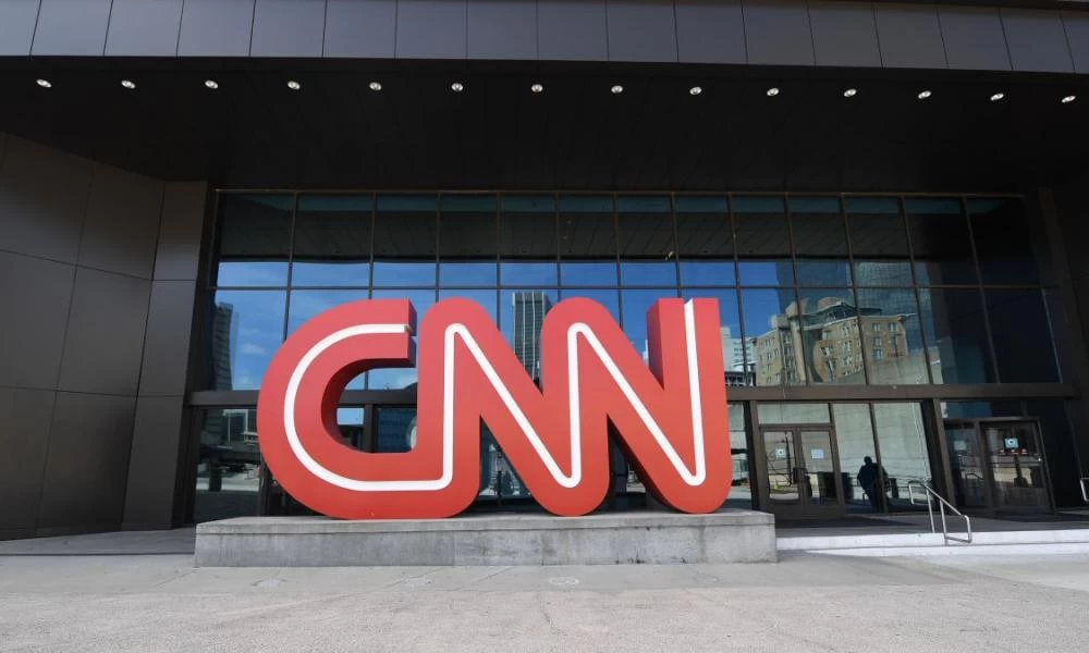 CNN: Απολύθηκαν τρεις εργαζόμενοι γιατί δεν είχαν εμβολιαστεί
